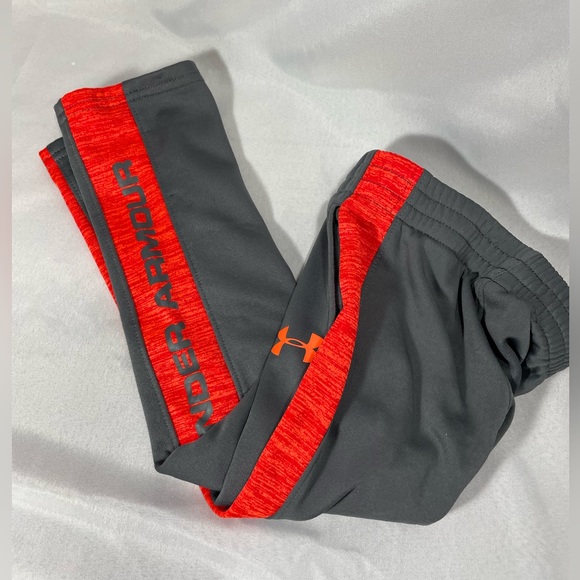 Under Armour boy’s sweatpants size 4 - Picture 4 of 4
